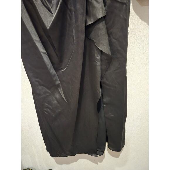 Mac Duggal Women's Long Sleeve Draped Structured Bow Gown Black Size 16 Formal - Picture 7 of 16